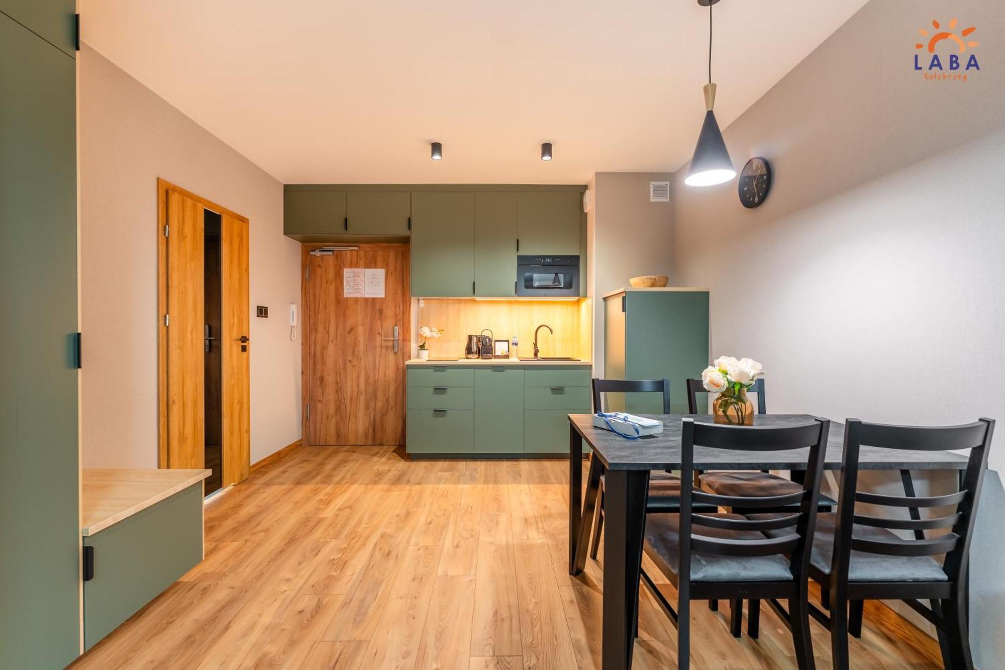 Laba Kolobrzeg Apartamenty Kasprowicza 20C Parking Basen Fitness Bawialnia W Cenie, Parkplatz Schwimmbad Fitness Spielzimmer Im Preis Luaran gambar
